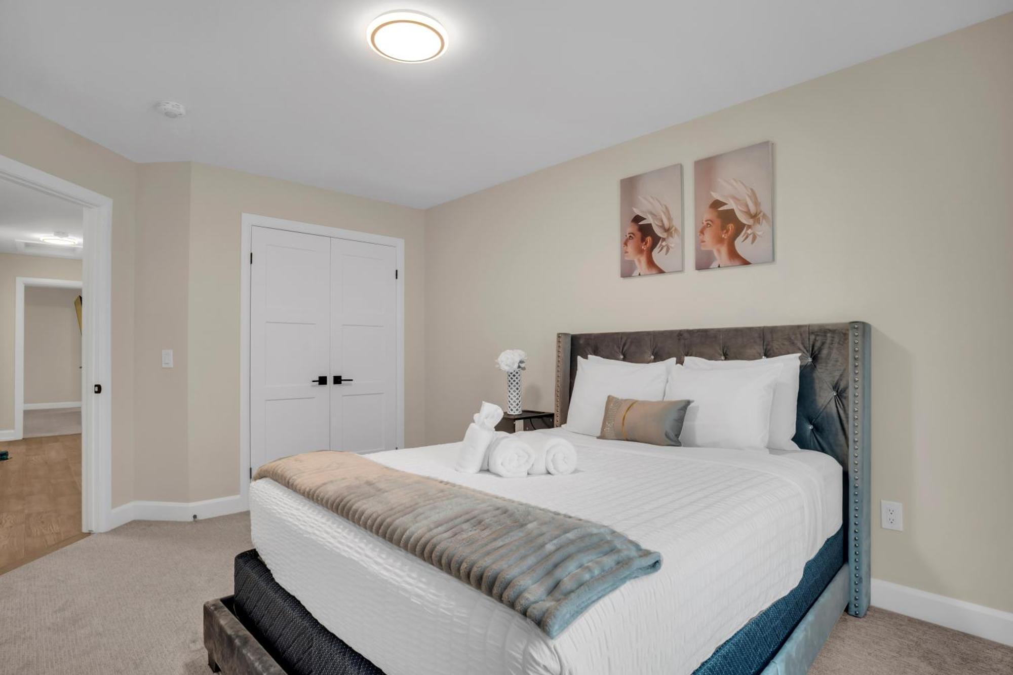 Luxury Niagara 3 Bdr Townhouse /Garage Apartment Exterior photo